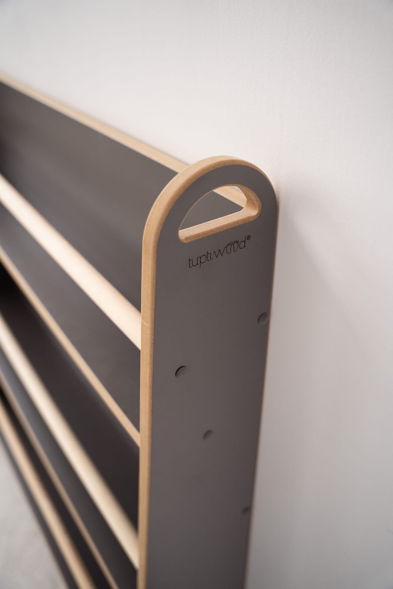 Sieninė Montessori knygų lentyna WIDE GREY