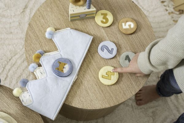 Little Dutch gimtadienio karūna su skaičiais, mėlyna