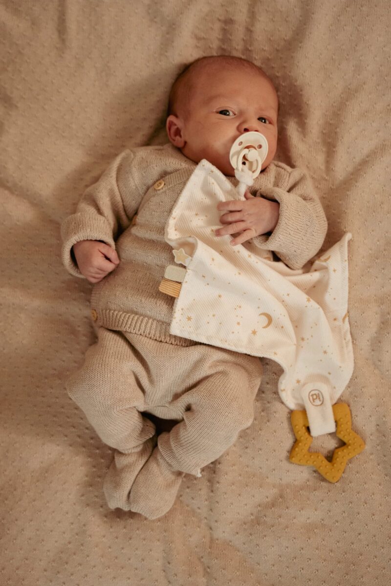 Little Dutch kūdikio migdukas su kramtukais ir čiulptuko laikikliu NEWBORN NATURALS