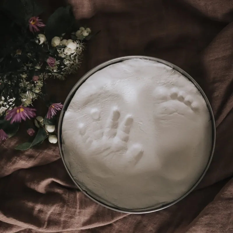 Dėžutė su su kūdikio rankos/pėdos įspaudu