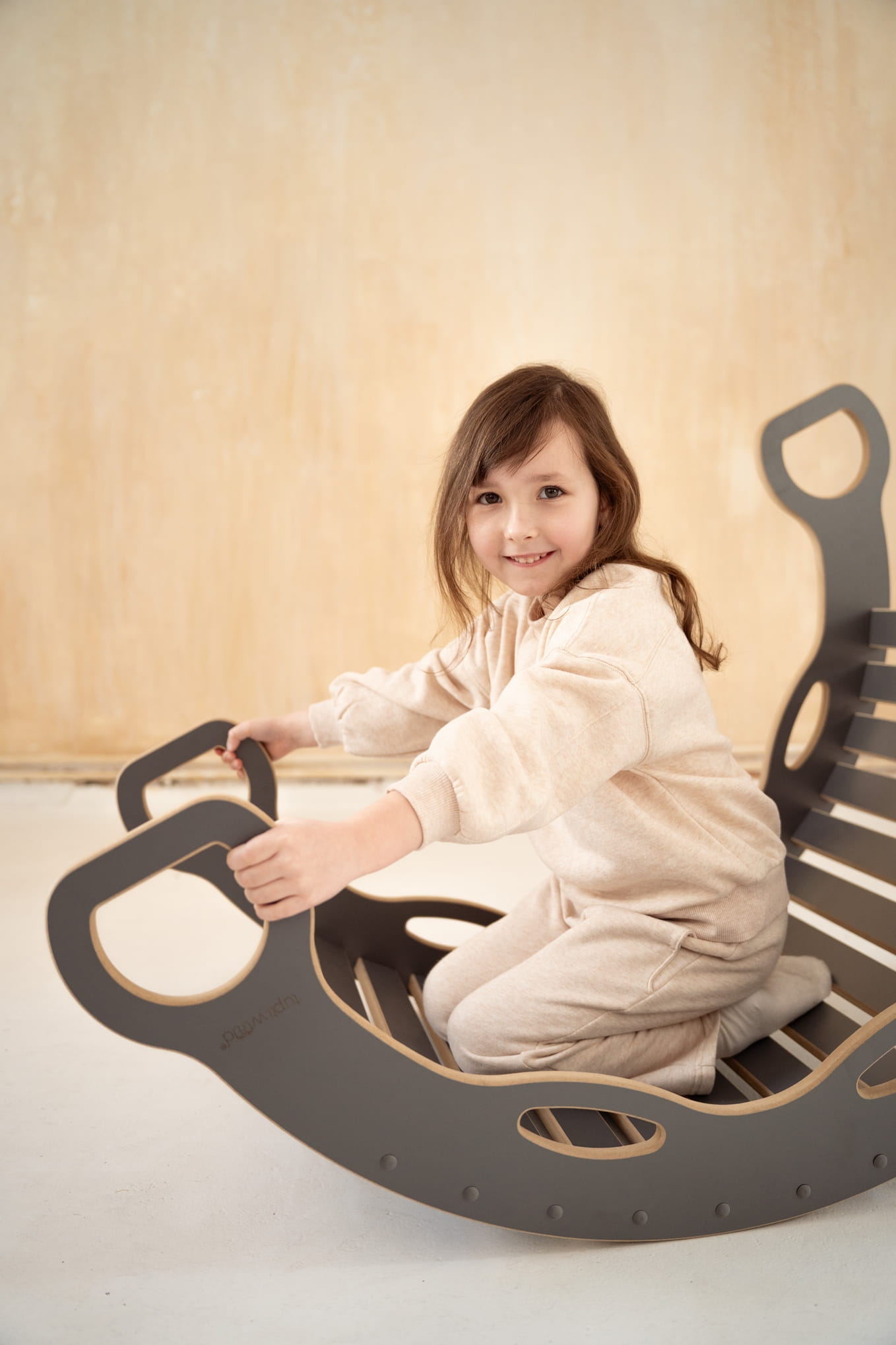 Montessori sūpynės su rankenomis ir čiuožykla/laipiojimo siena LADDER GREY