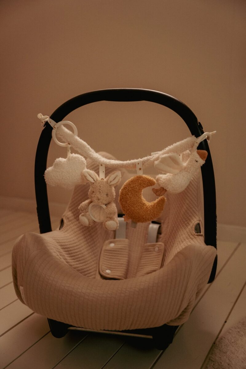 Little Dutch žaislų grandinėlė vežimėliui NEWBORN NATURALS