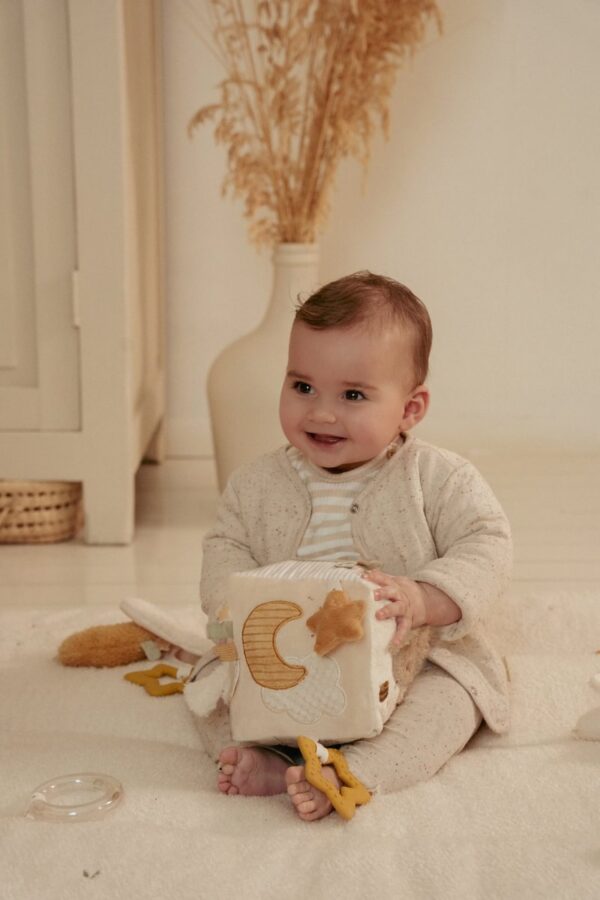 Little Dutch Minkštas lavinamasis kubas NEWBORN NATURALS