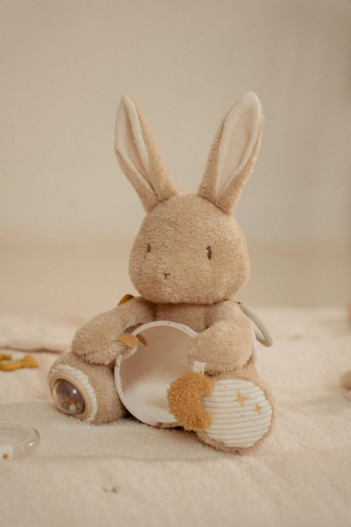 Little Dutch lavinantis žaidimų zuikis NEWBORN NATURALS