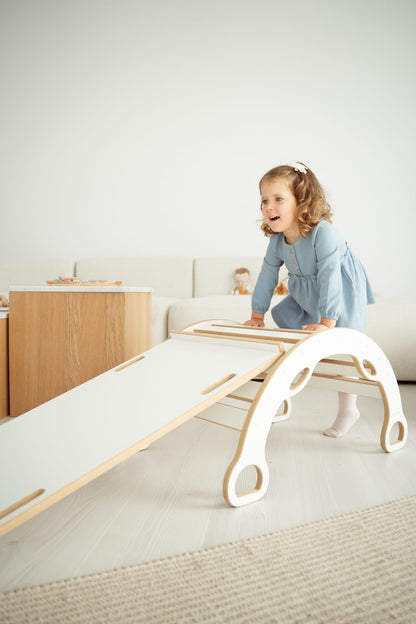 Montessori sūpynės su rankenomis ir čiuožykla/laipiojimo siena SMALL CLOUDS