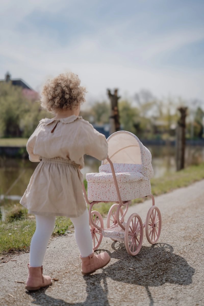 Little Dutch metalinis lėlės vežimėlis su lopšiu SOFT FLOWERS