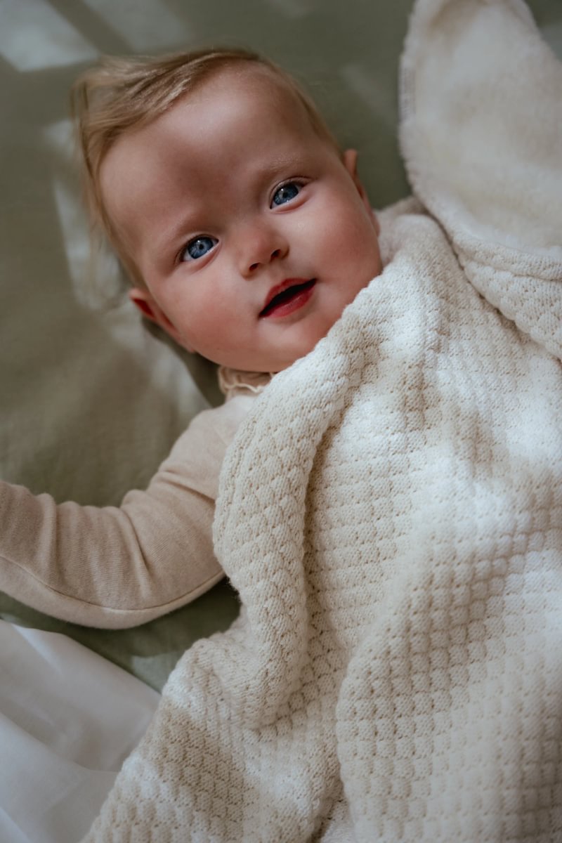 Little Dutch vaikiškos lovelės megztas užtiesalas PURE Soft White 110×140 cm