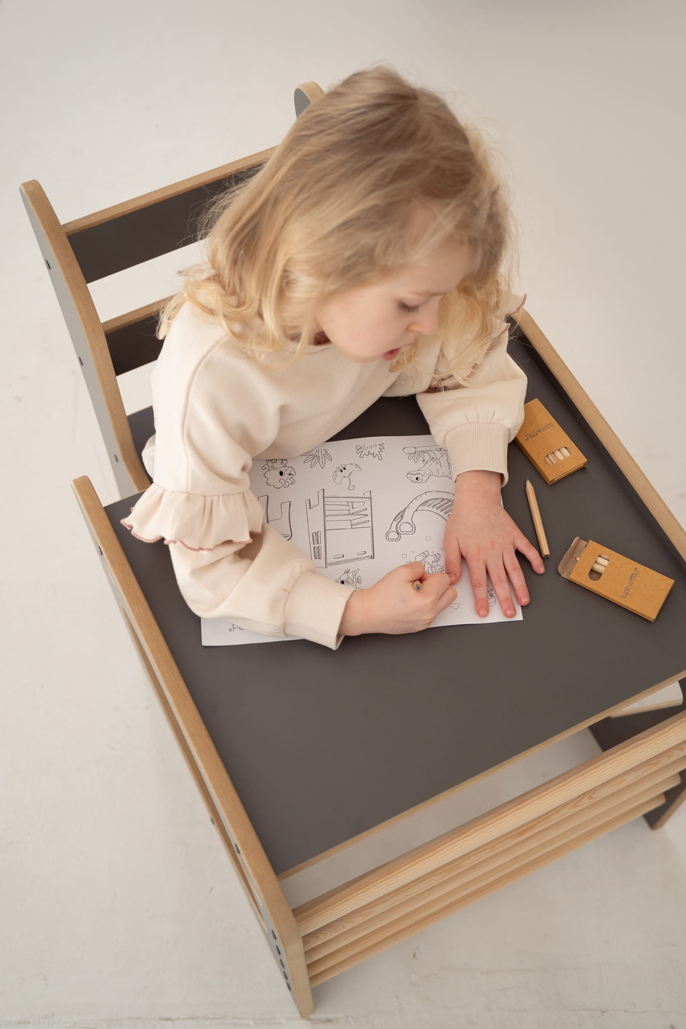 Montessori laipiojimo kubas + kėdė GREY