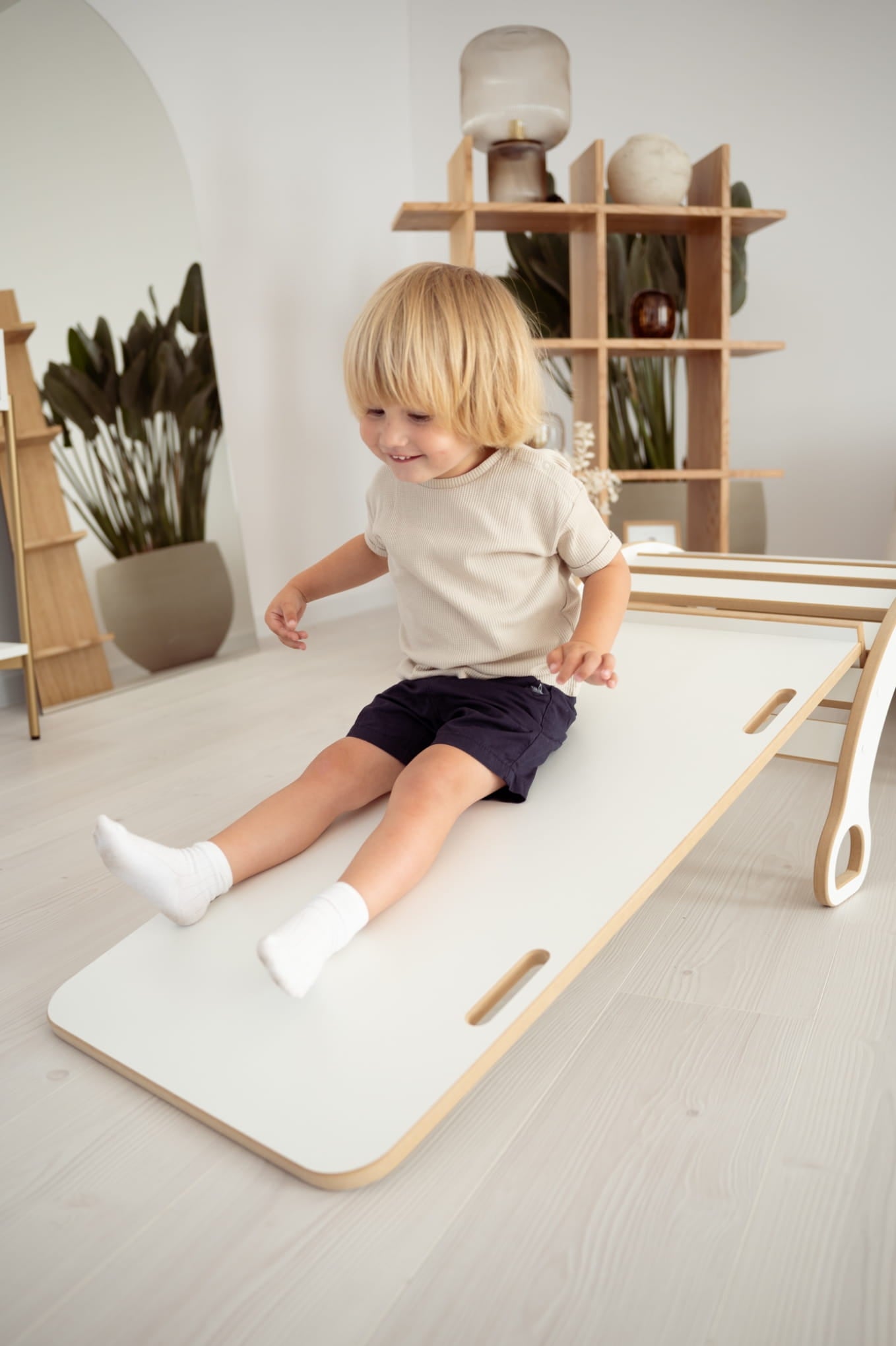 Montessori sūpynės su rankenomis ir čiuožykla/laipiojimo siena SMALL LADDER