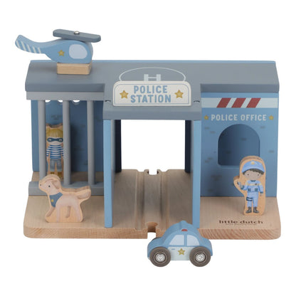 Little Dutch policijos nuovada (suderinama su geležinkelio bėgiais)