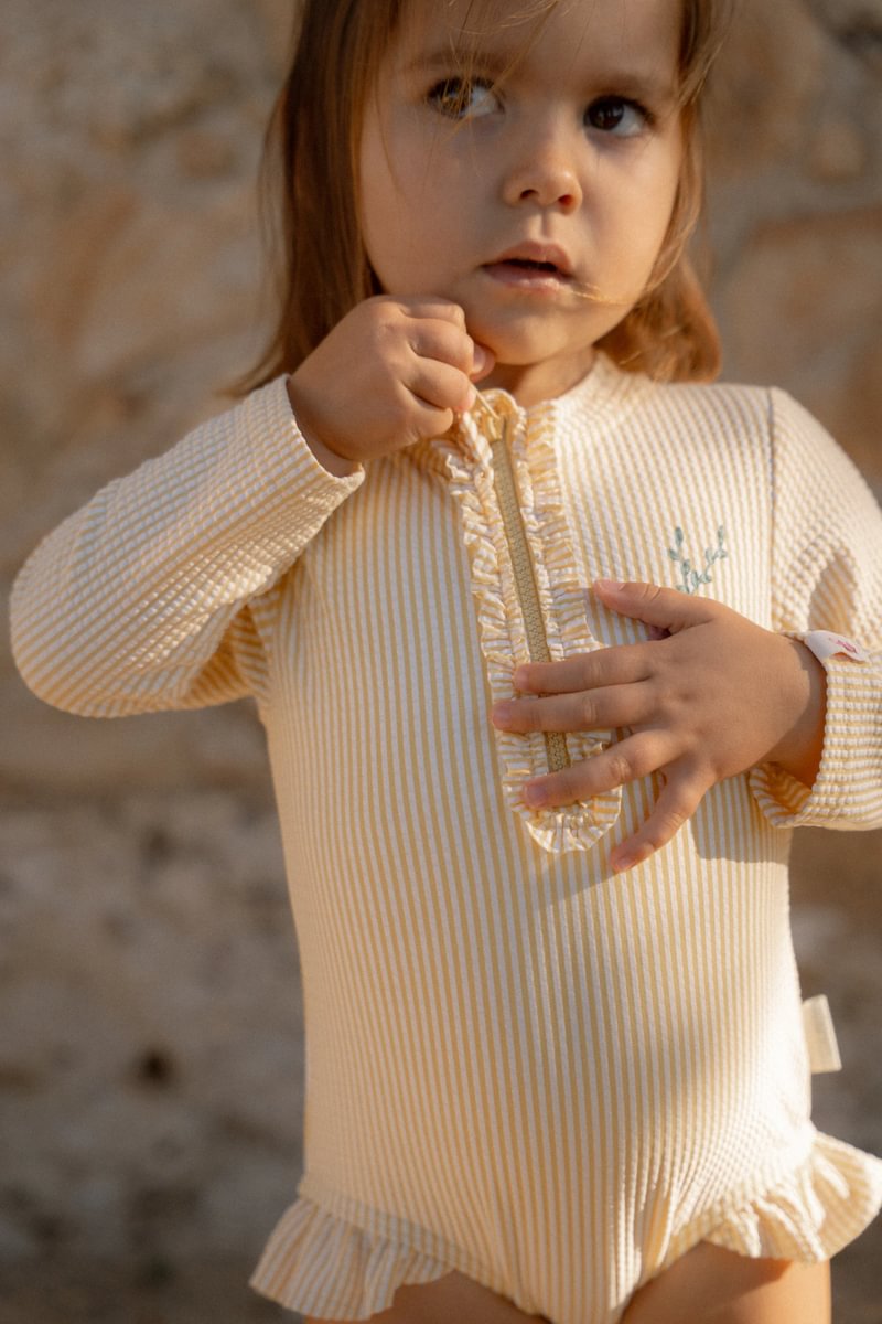 Little Dutch Maudymosi kostiumėlis ilgomis rankovėmis OCEAN TREASURES, geltona
